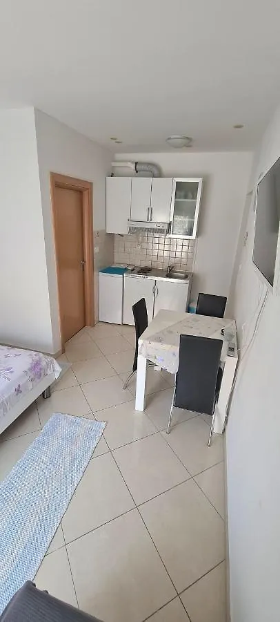 Apartment Apartman Scotti Kastela Croatia